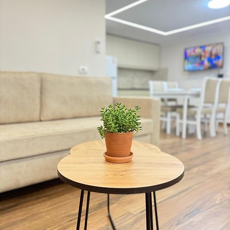Flors Apartments دراس المظهر الخارجي الصورة